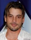 http://t2.gstatic.com/images?q=tbn:zxpm-uq1u5m5zm:http://www.celebritywonder.com/picture/skeet_ulrich/skeetulrich_deguire_4506631.jpg