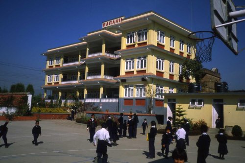 scuola rarahil memorial school a kirtipur nepal - la montagna di a.d.m.