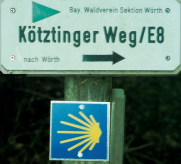 d:\aac-jak\kötztinger weg-schild.jpg