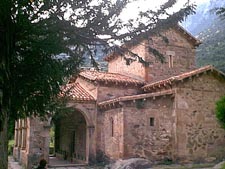 iglesia mozárabe de santa maría de lebeña